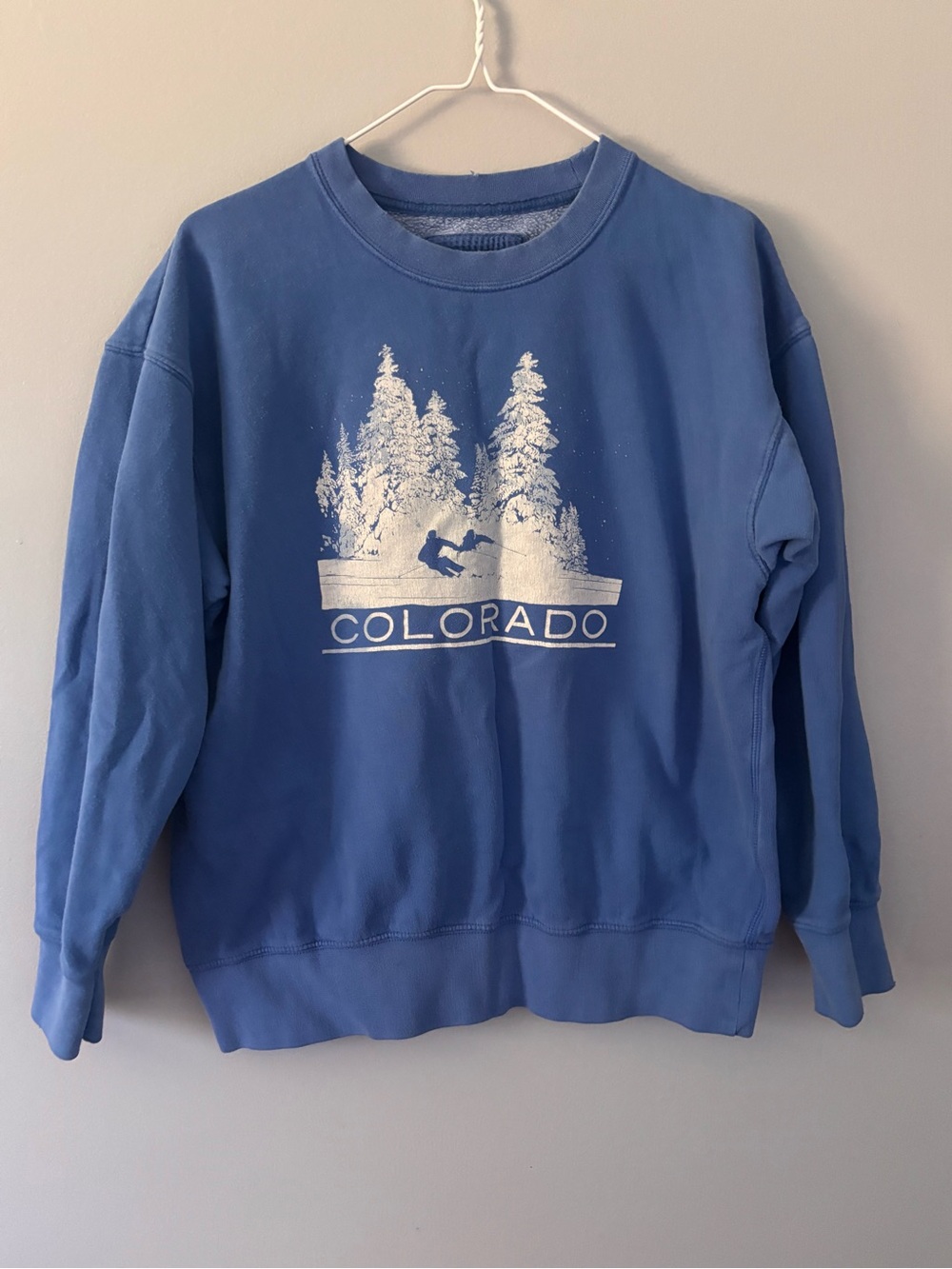 American Eagle womens XS Blue Crewneck Pullover Fleece Sweatshirt Colorado Ski.